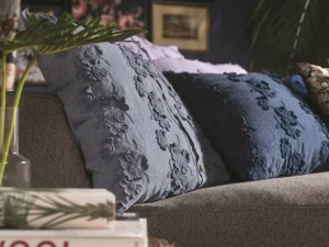 LA FABBRICA DEL LINO Вышитая льняная подушка Decor