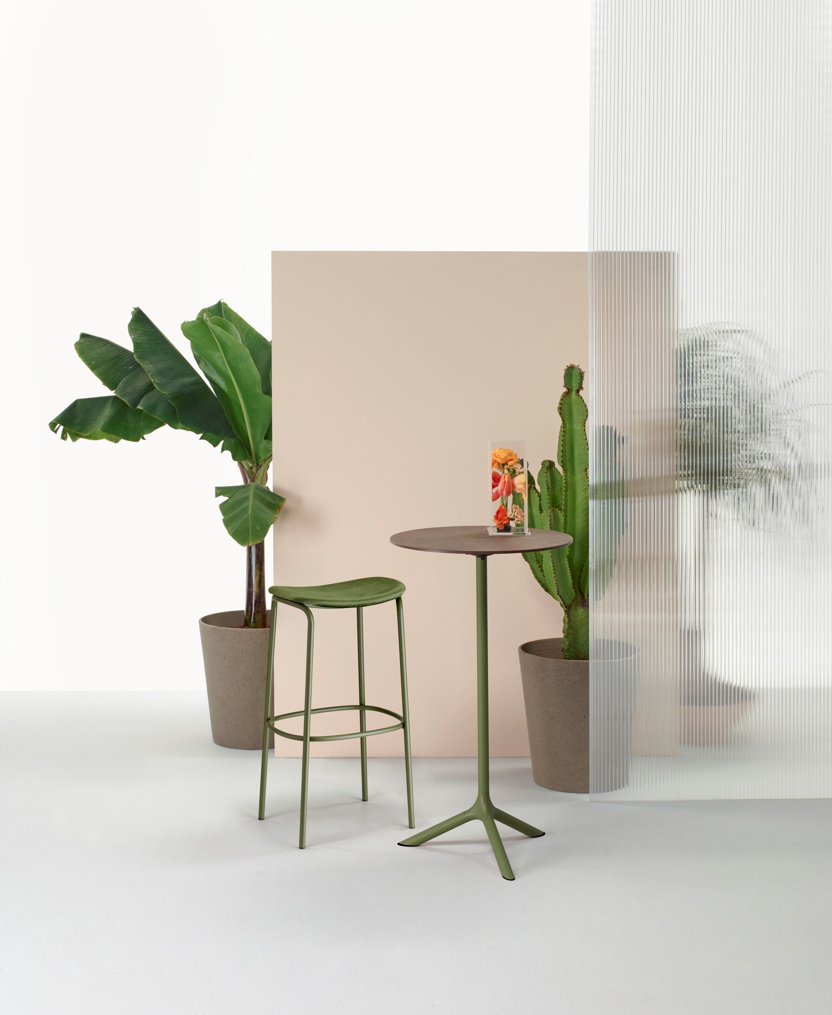 Высокий стальной стол с 3-спицевым основанием и откидным верхом S-CAB Tripé ARCH-00140571 - Вид №2