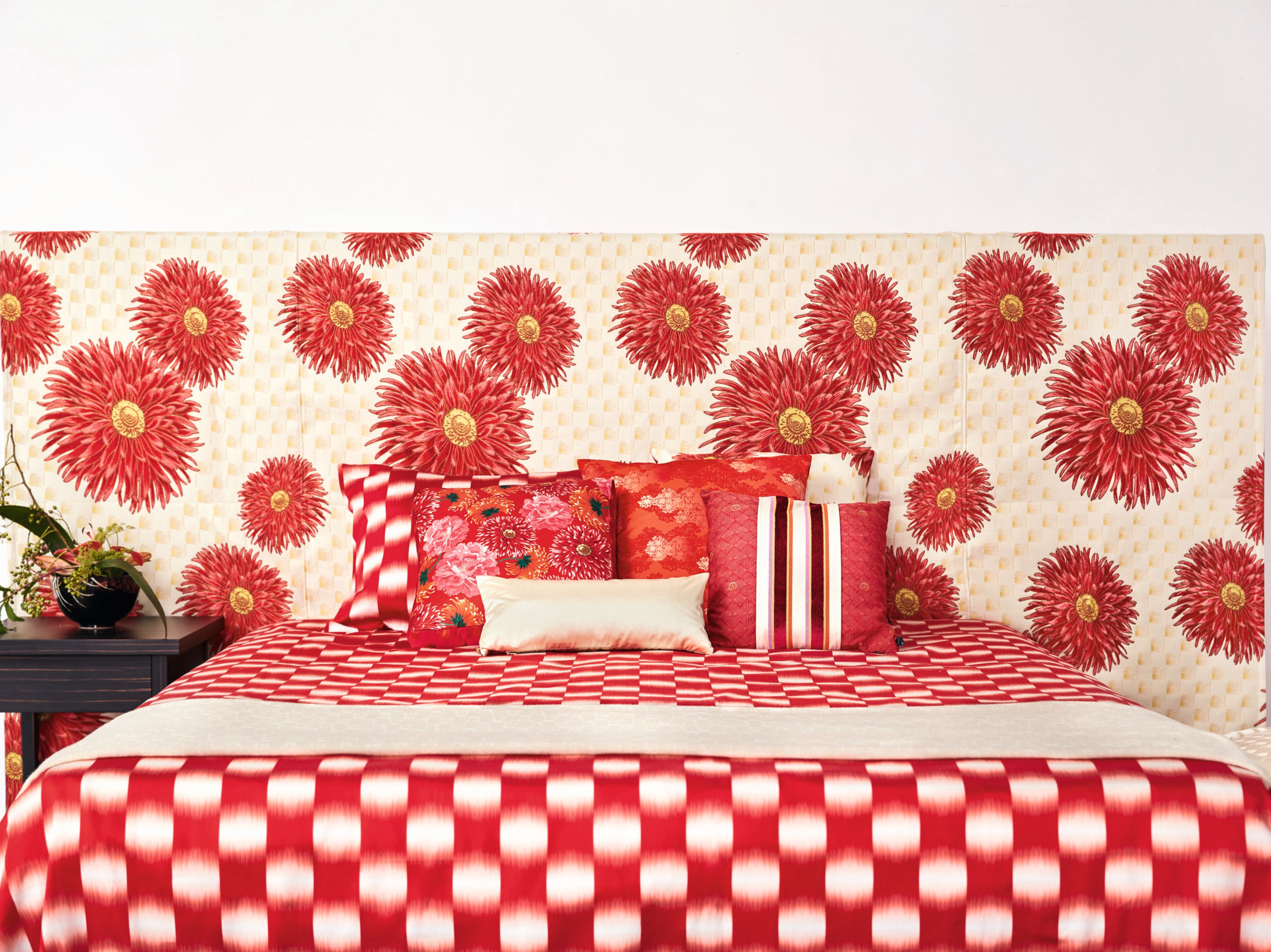 Квадратная подушка из ткани с цветочным рисунком K-3 Maiko ARCH-00037296 - Вид №3