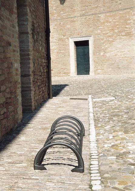 Neri Крепление для велосипедов из чугуна Salix 2284  - Вид №1