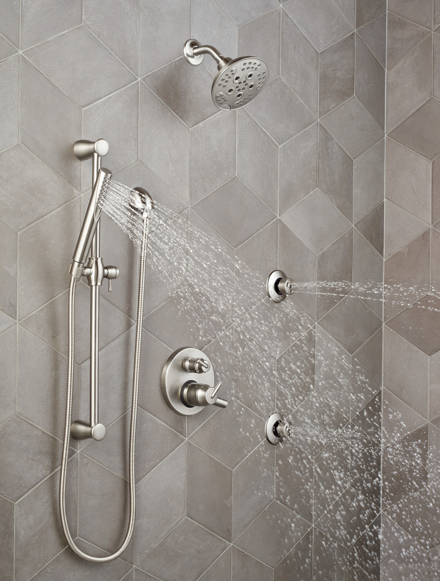 H2Okinetic® Переходная душевая лейка Raincan с 5 настройками Delta Faucet 52666-SS - Вид №3