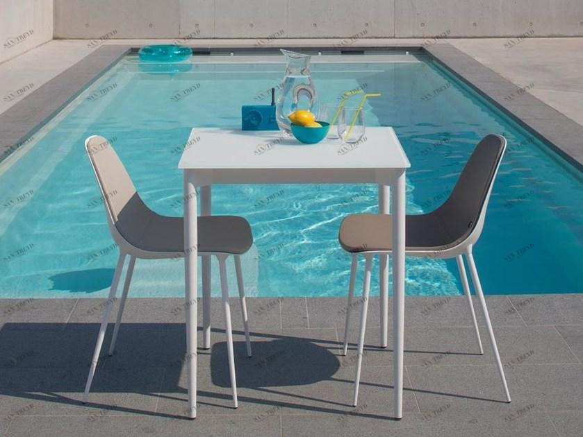 Joli Квадратный садовый стол из алюминия и стекла Marguerite sun-id-1376619