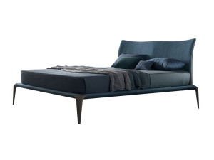 Двуспальная кровать из ткани