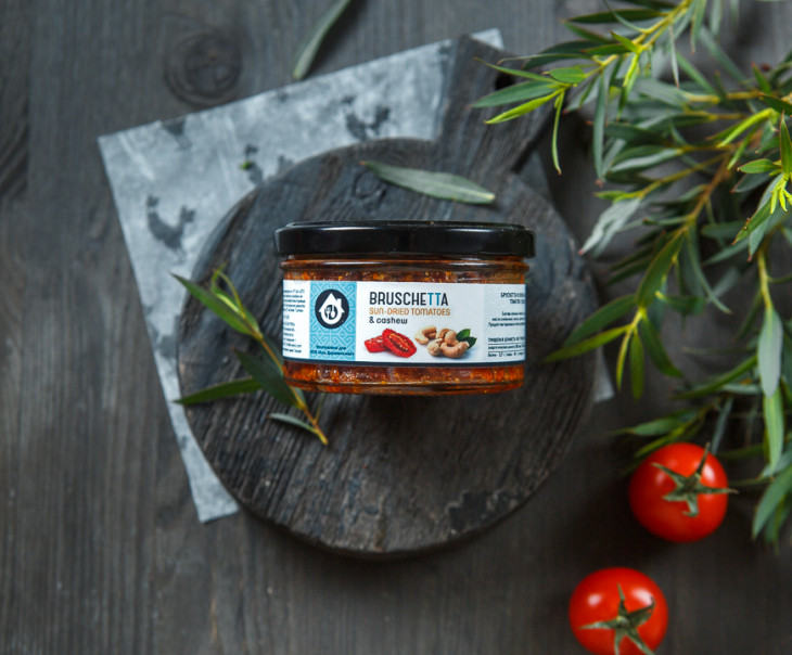 7765 Брускетта из вяленых томатов с кешью Вкусляндия 