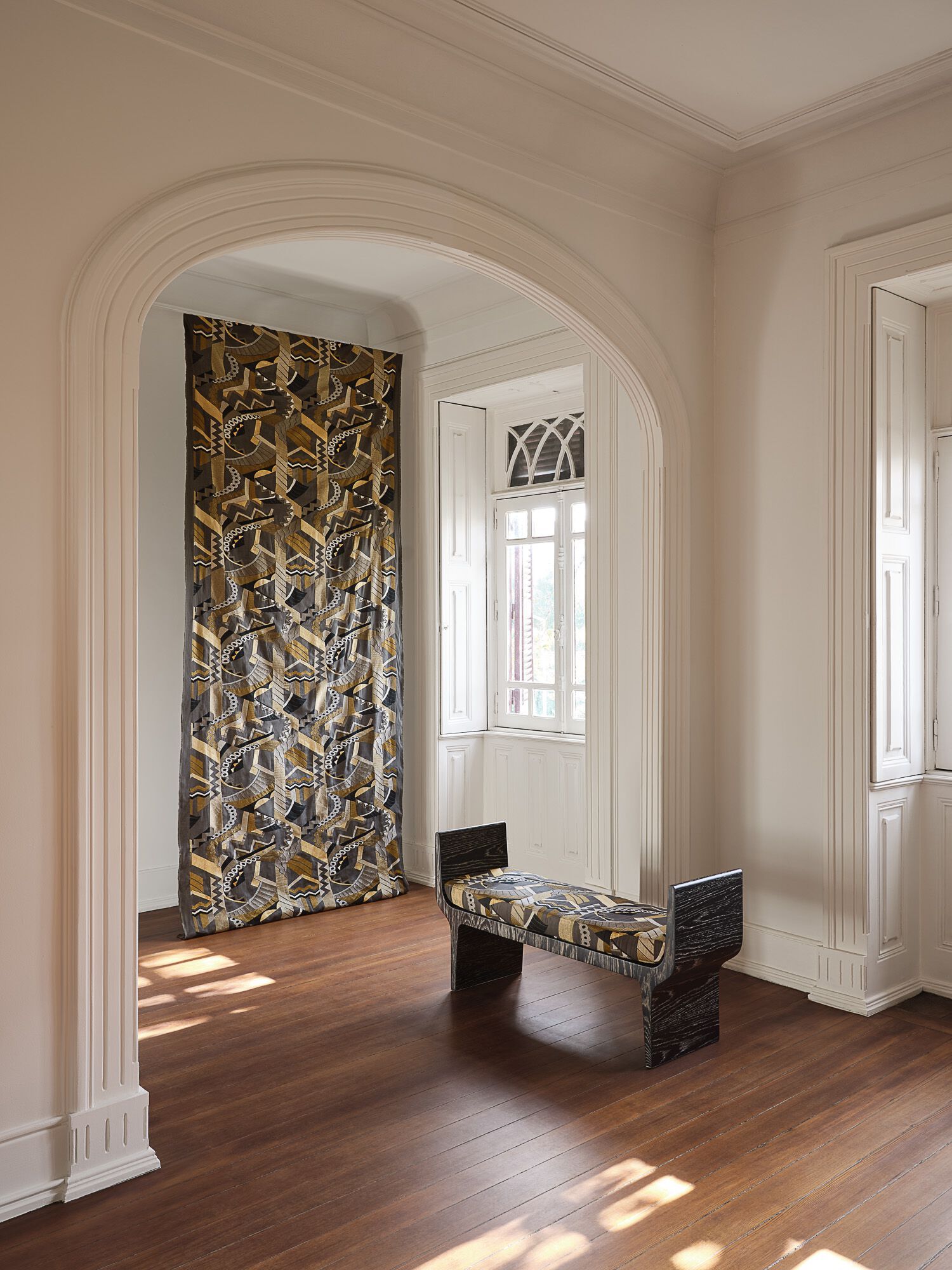 Многоцветная льняная вышитая ткань Aldeco Veva ARCH-00081445 - Вид №3