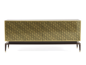 Шкаф из эвкалипта с распашными дверями