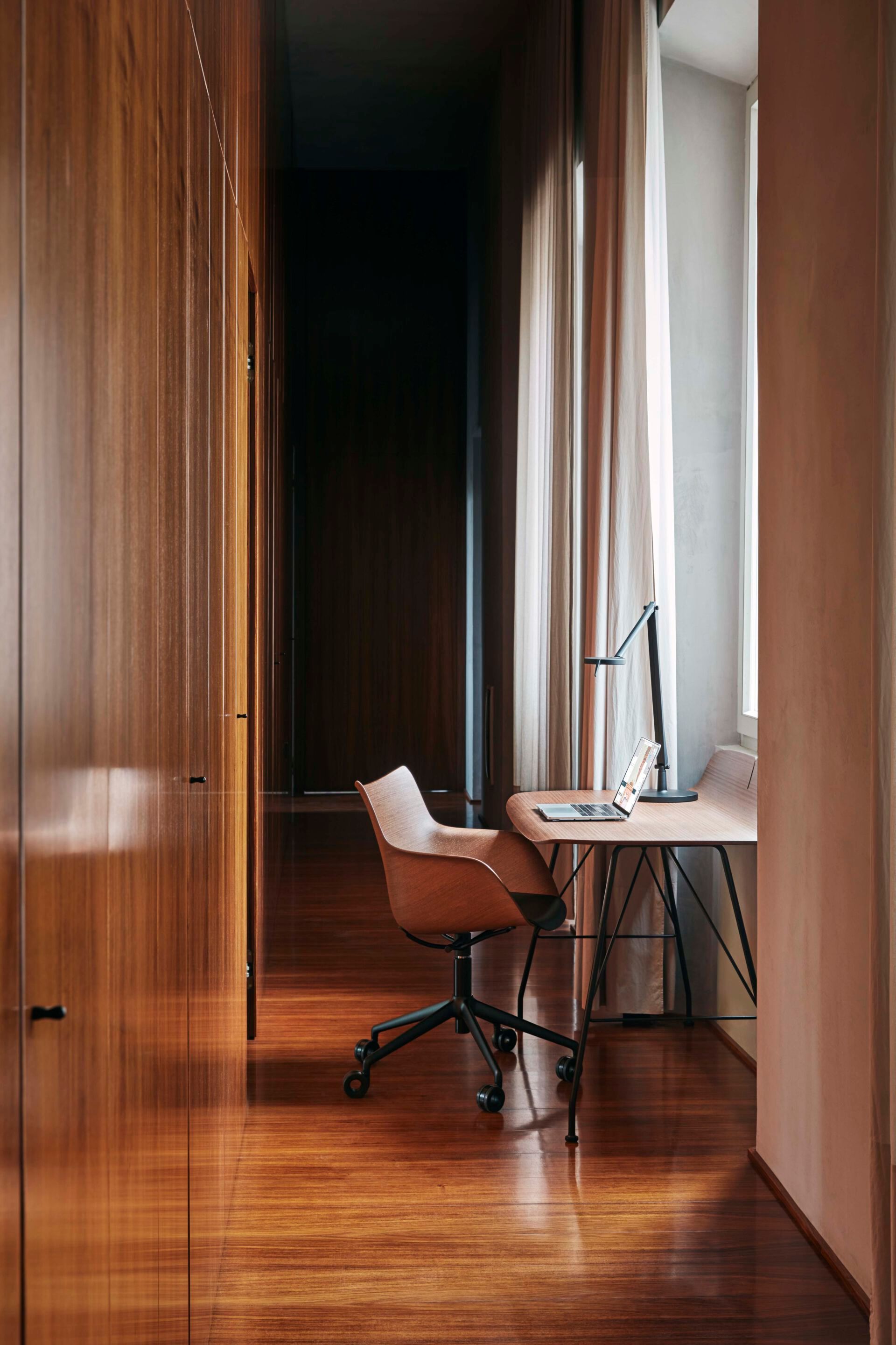 Стул с регулируемой высотой из шпона с мягким сиденьем Kartell Smart Wood ARCH-00145770 - Вид №5