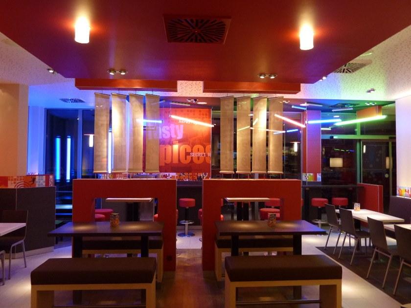 iGuzzini Светодиодный потолочный светильник из поликарбоната Isign sun-id-1459203 - Вид №5