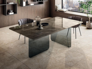 Прямоугольный стол со стеклянным основанием и столешницей из XGlass