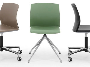 Пластиковый поворотный стул