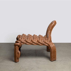 Мраморное кресло