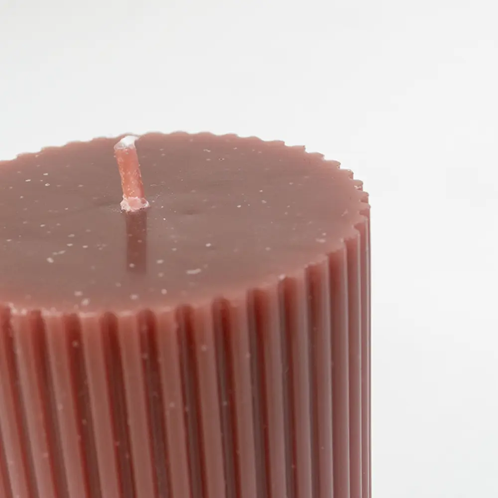 Дизайнерская свеча-столбик Ribbed коричневая 15 см 89370273 Santreyd STLM-0834411 - Вид №1
