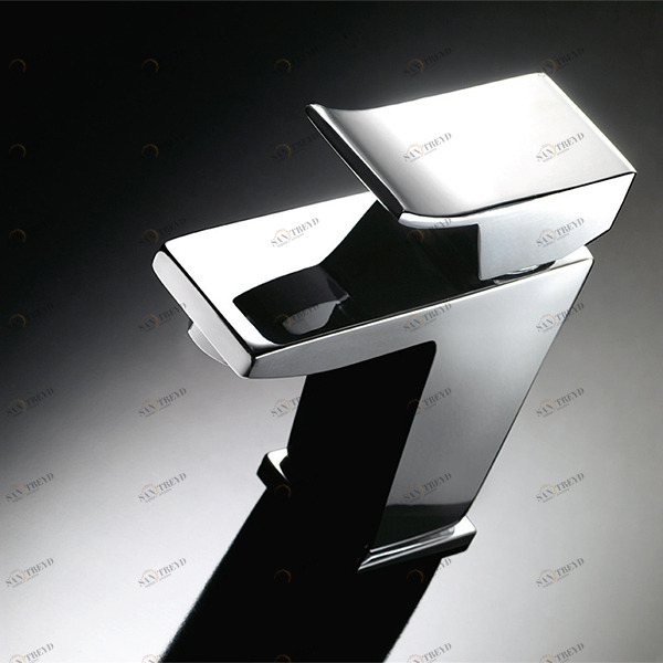 Однорычажный смеситель для раковины с клапаном клик-клак 52.004C MAIER SURF 52004C