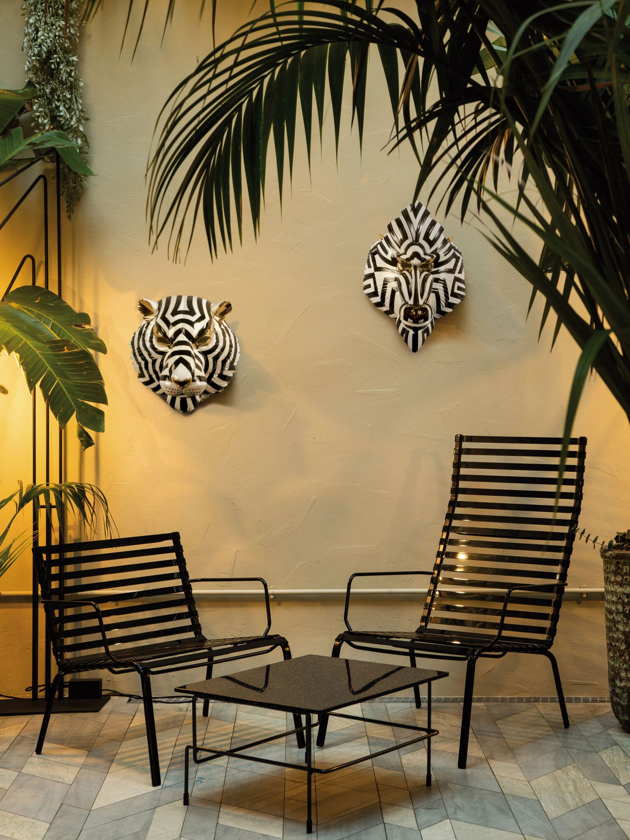 Декоративный фарфоровый настенный предмет In Stock Lladrò ARCH-00120968