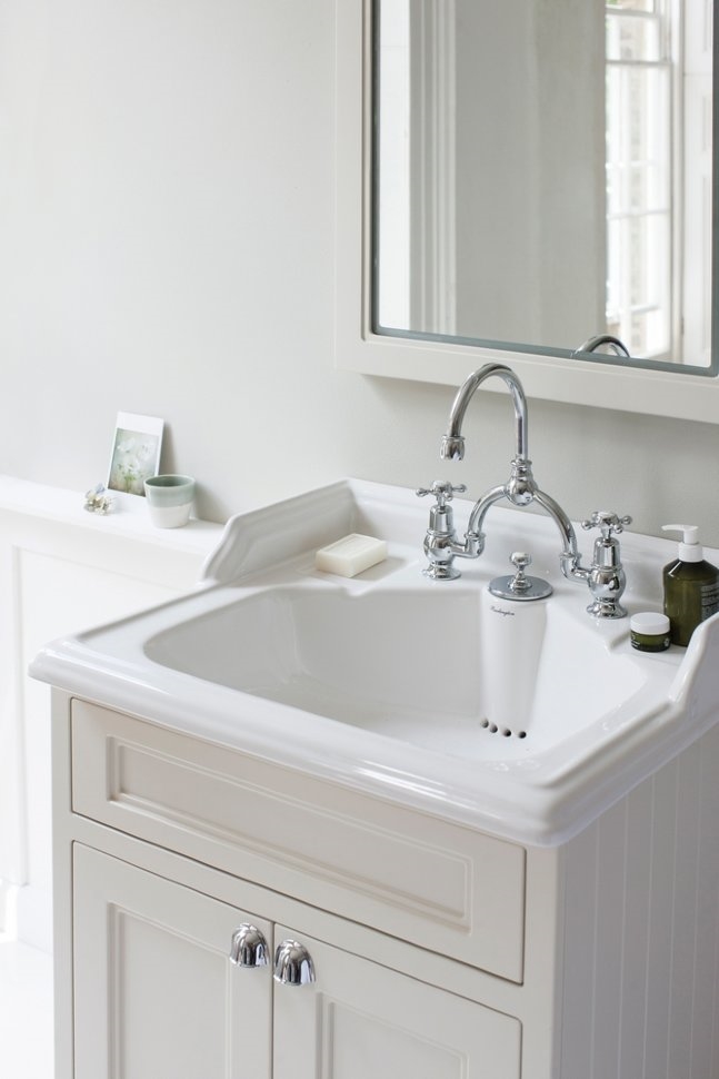 Смеситель для раковины на 2 отверстия со скрытым сливом-переливом [CL28 + W9] - подходит только для раковины B14  Burlington T25-QT, T1, W9  - Вид №2