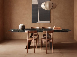 Прямоугольный стол из керамогранита