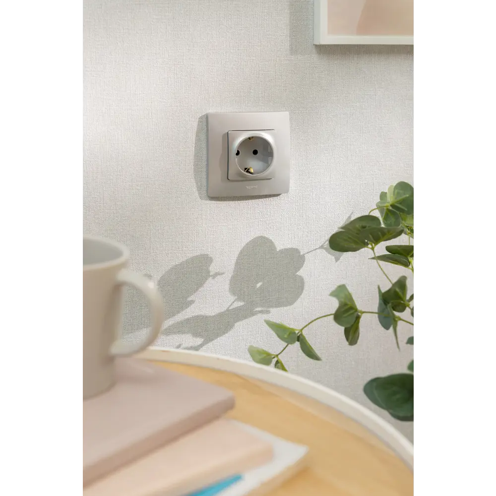 Legrand Etika - Рамка для розеток алюминиевая, однорамная 17356951 STLM-0008030 - Вид №5