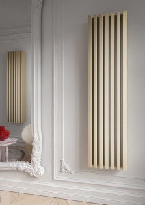 Стальной вертикальный электрический полотенцесушитель