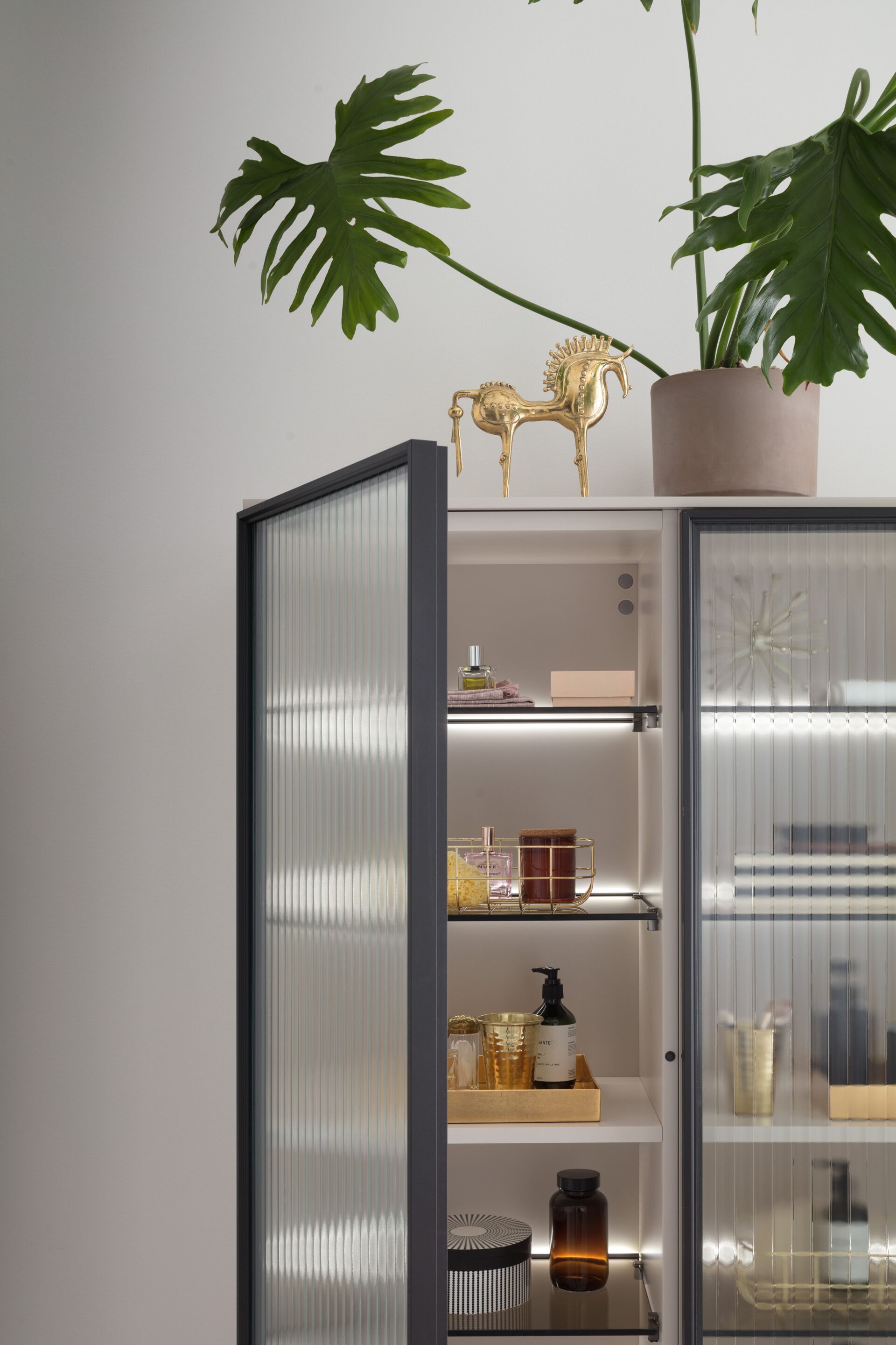 Колонны и проходы на потолке и монолите ARBLU Horizon System ARCH-00016815 - Вид №2