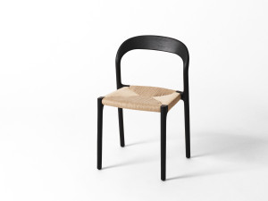 Стул из ясеня с открытой спинкой