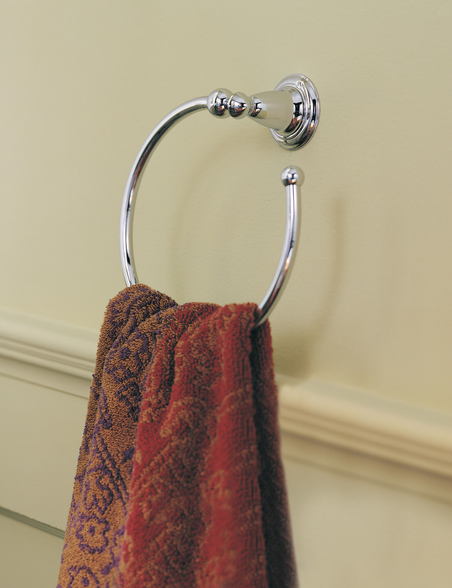 75046-PT Кольцо для полотенца Delta Faucet Victorian Выдержанный оловянный - Вид №3