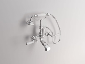 Смеситель для ванны с 2 отверстиями от пола с отдельными розетками