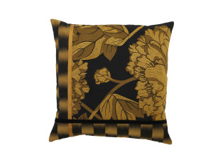 Квадратная подушка с цветочным рисунком