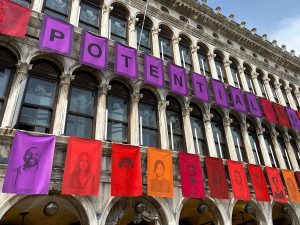 Алюминиевая и тканевая система для организации мероприятий