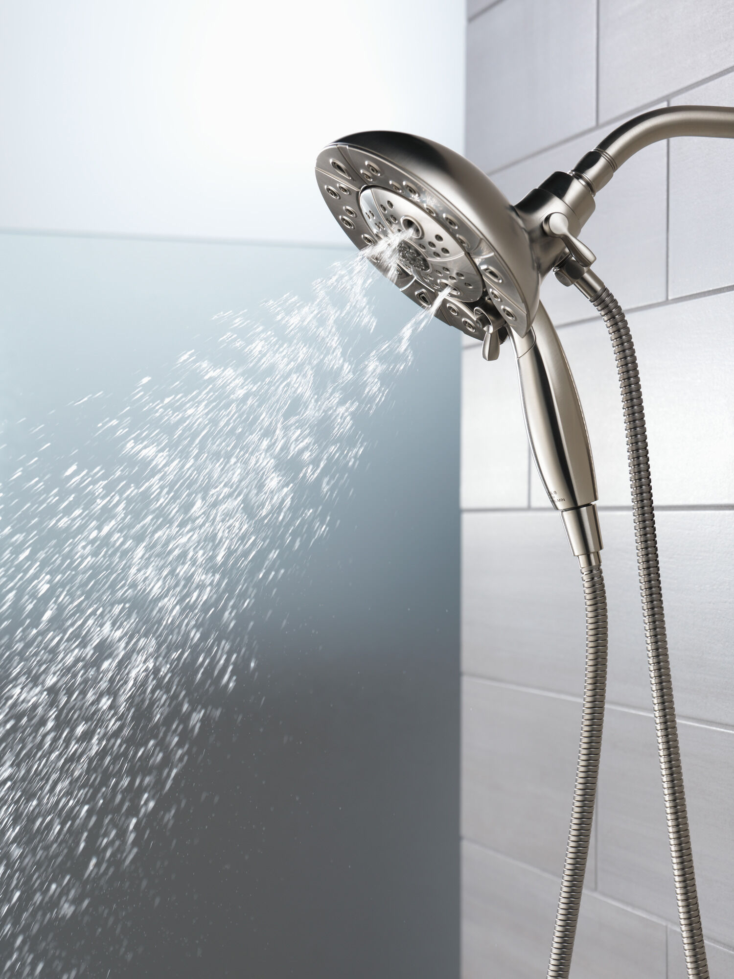 H2Okinetic® In2ition® Душ два в одном с 5 настройками Delta Faucet 58480-SS-PK - Вид №6