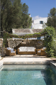 106784 Диван 3-х местный Point Brumas