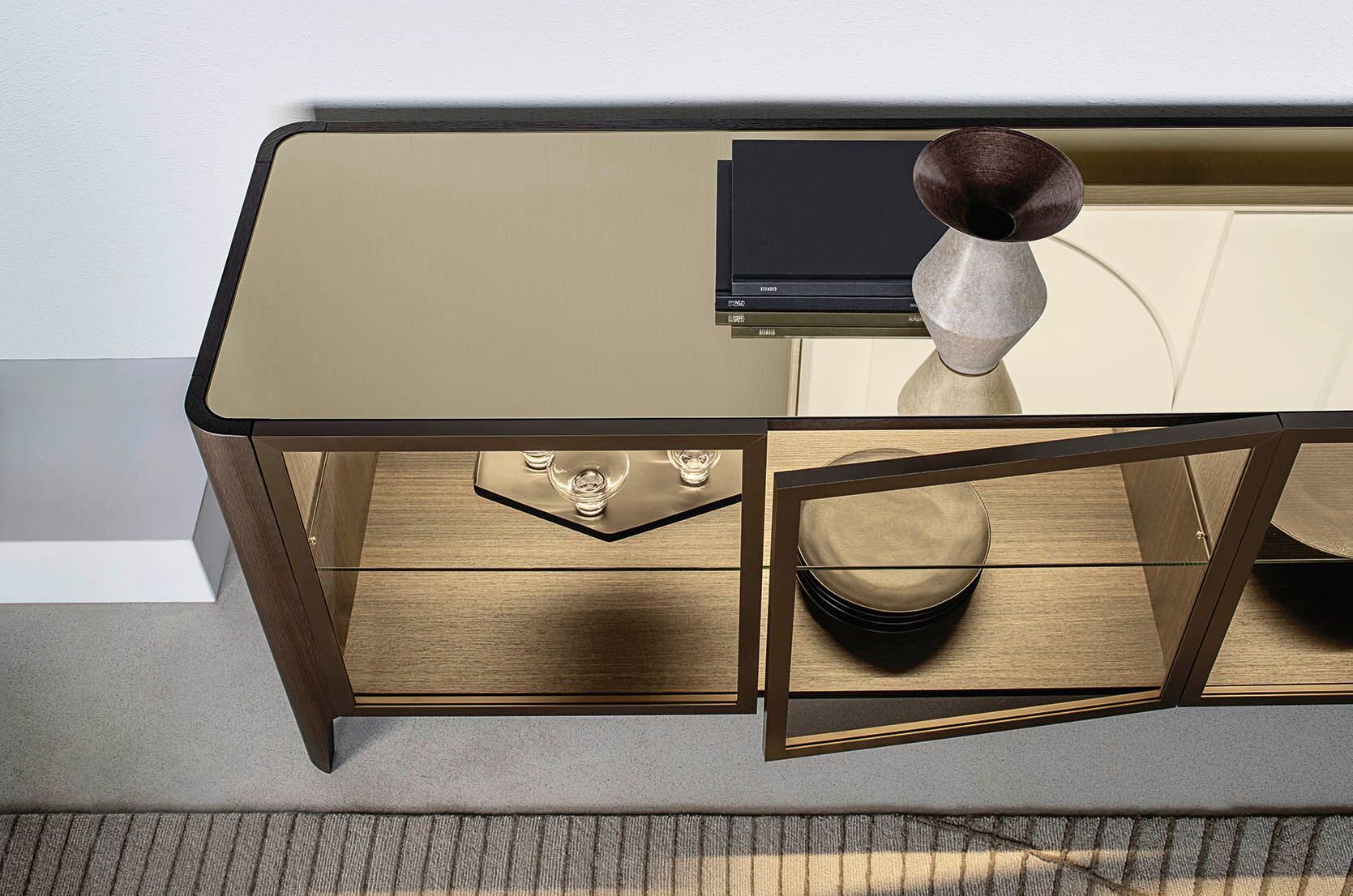 Шкаф из дерева и стекла с распашными дверями RIFLESSI ARCH-00140977 - Вид №3