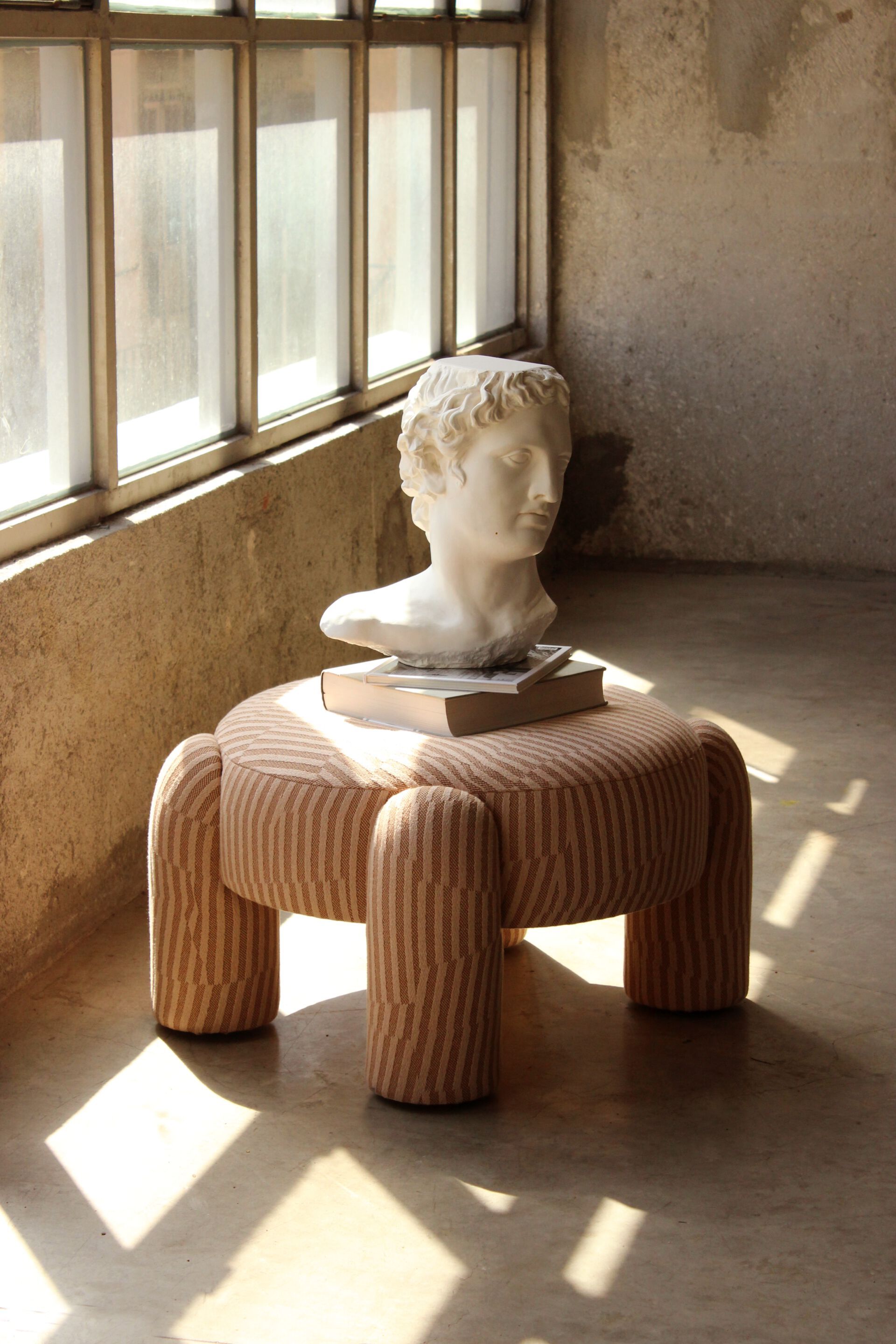 Бархатный пуф DOOQ Marlon ARCH-00082372 - Вид №7