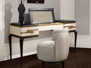 Мобильный туалетный столик