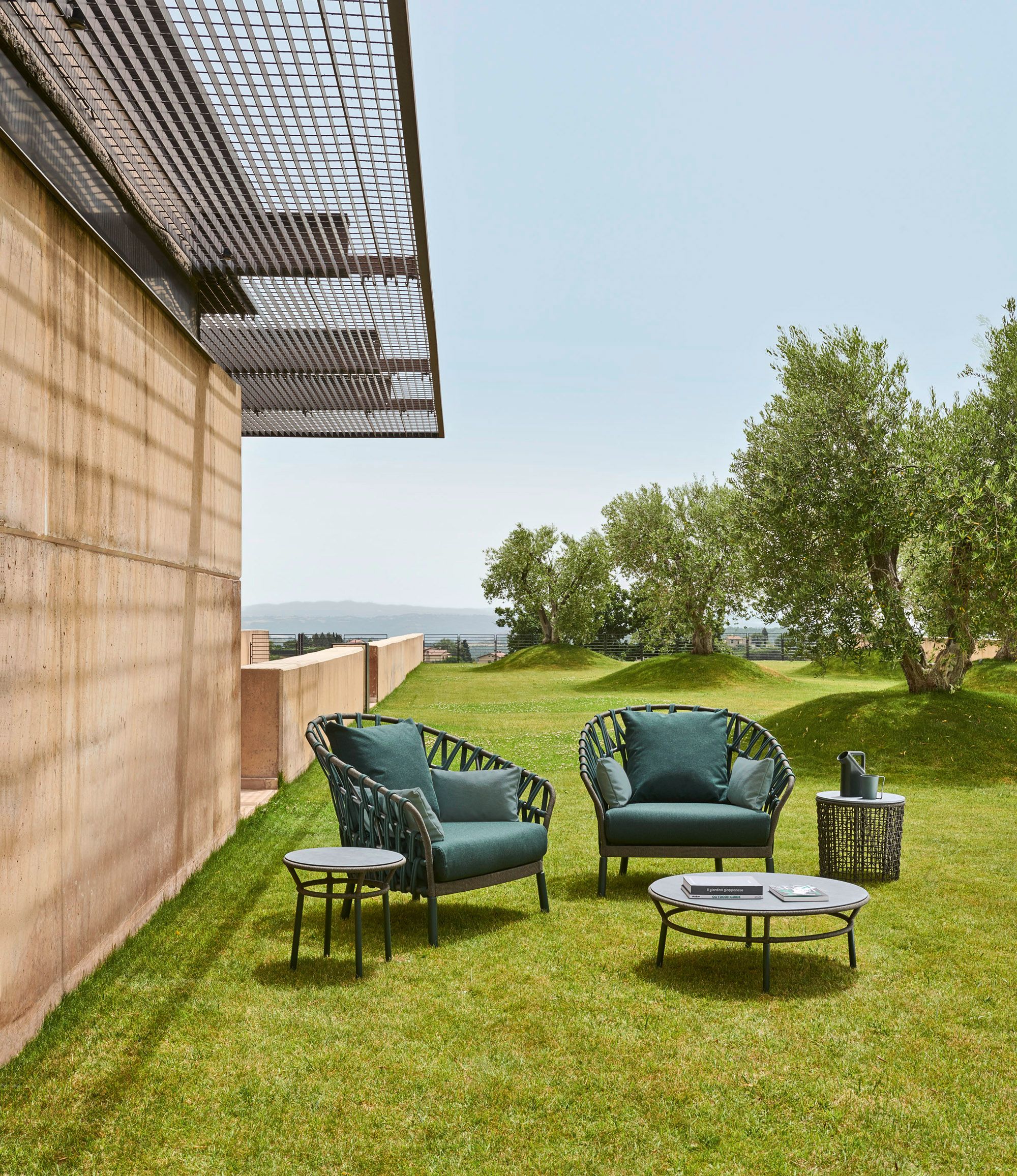 Круглый алюминиевый и деревянный садовый столик Varaschin Emma Cross ARCH-00151781 - Вид №6