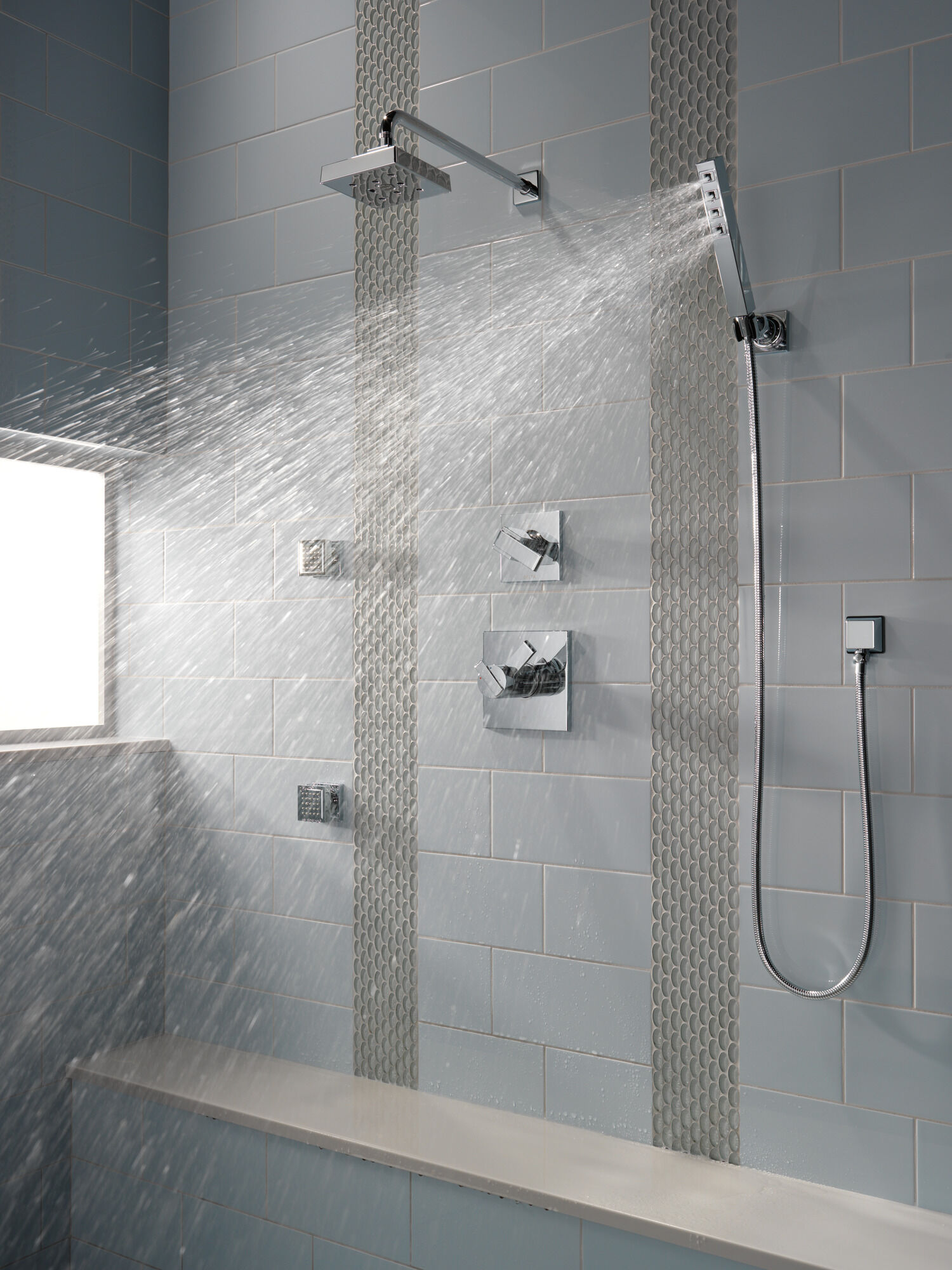 55567-KS H2Okinetic® Ручной душ с регулируемым креплением на стену с одинарной настройкой Delta Faucet Universal Showering Черный нержавеющий  - Вид №19