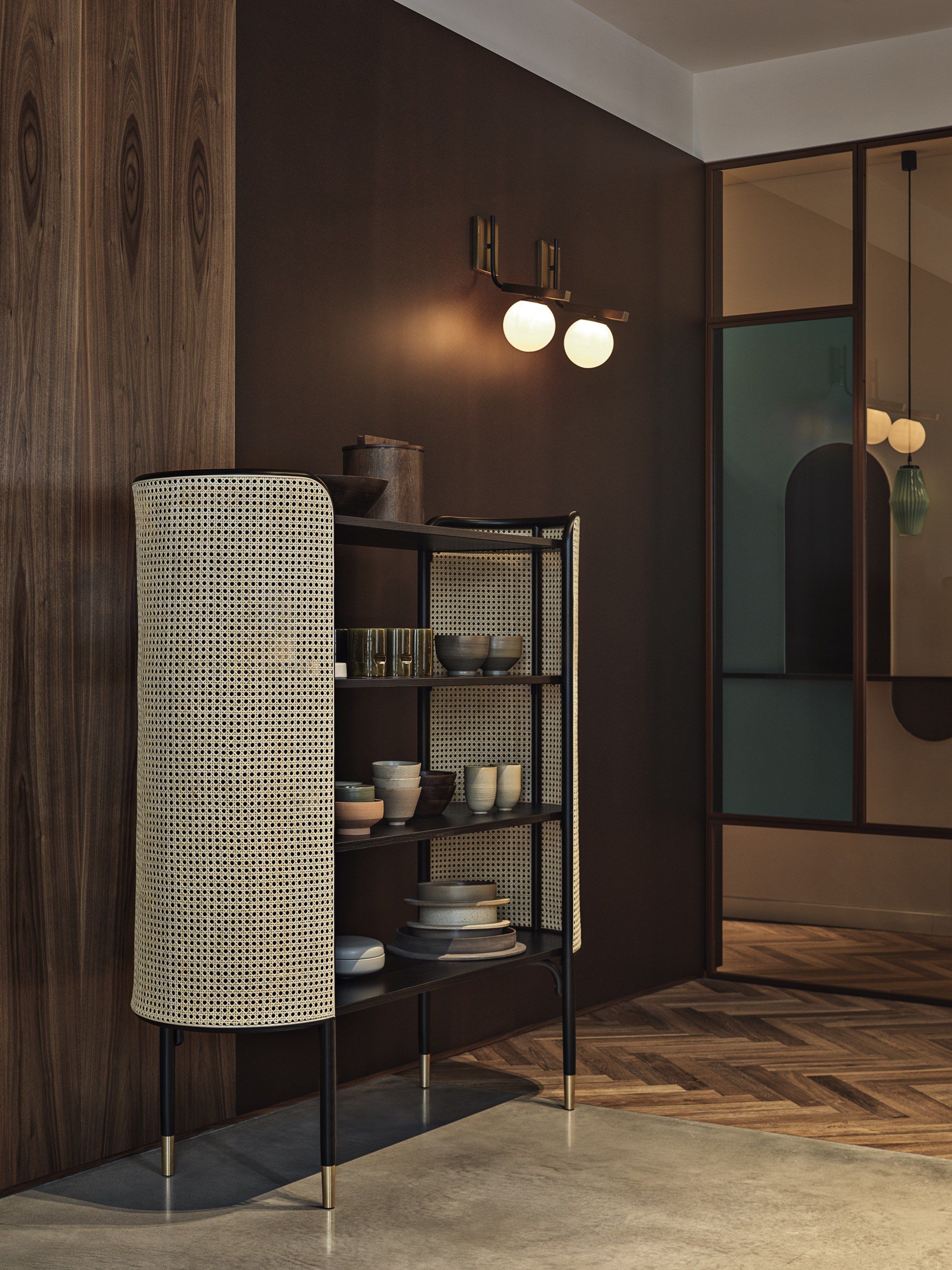 Книжный шкаф из бука и соломы в Вене Wiener GTV Design Mos ARCH-00095513 - Вид №4