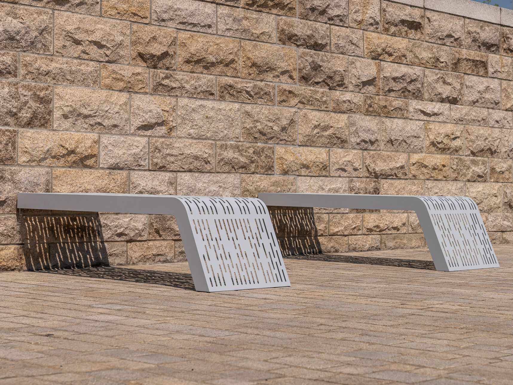 Настенная скамья из нержавеющей стали без спинки BENKERT BANKE Chalidor ARCH-00078685