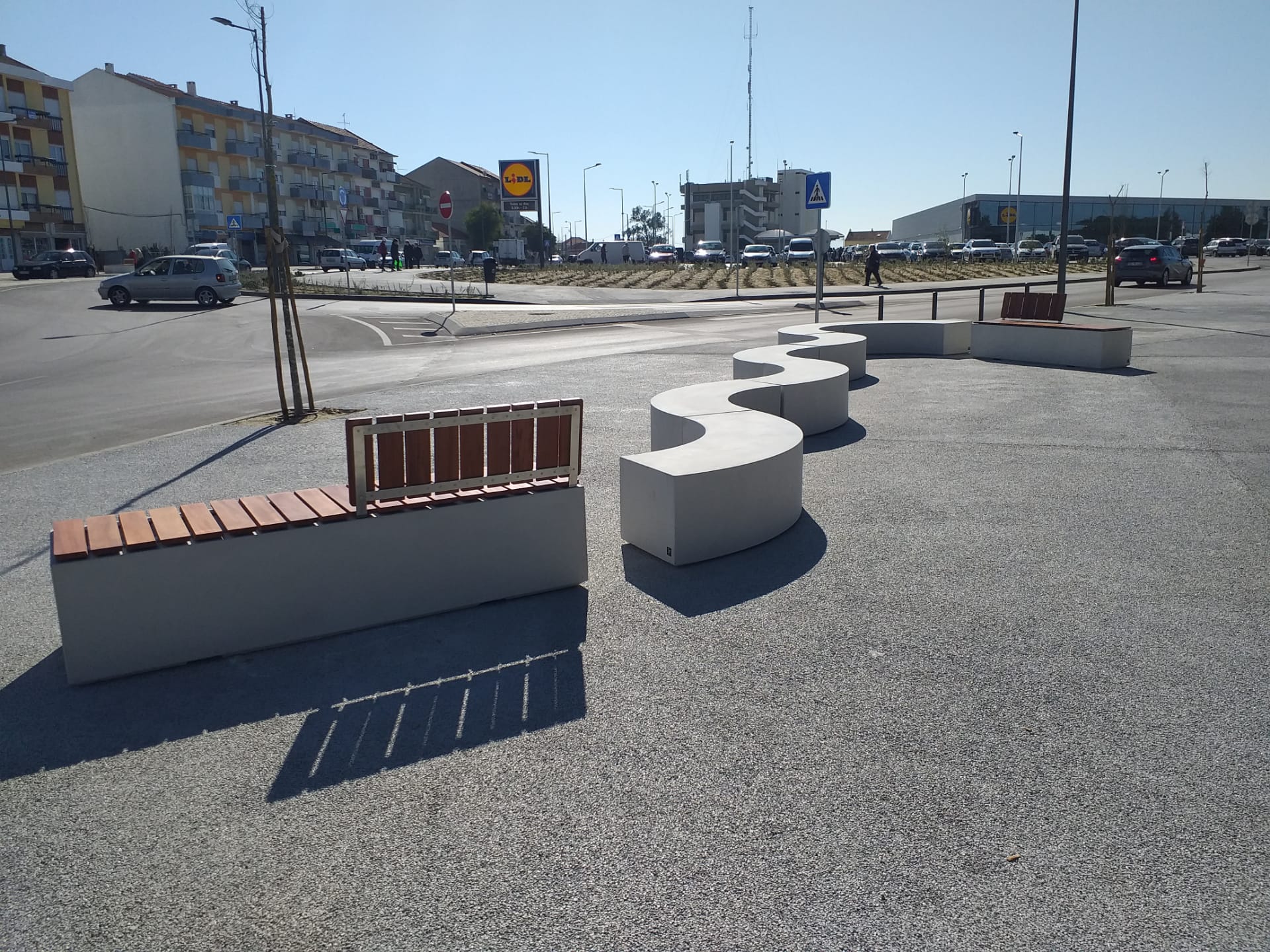 Изогнутая бетонная скамья без спинки SIT Box to Box ARCH-00017745 - Вид №2