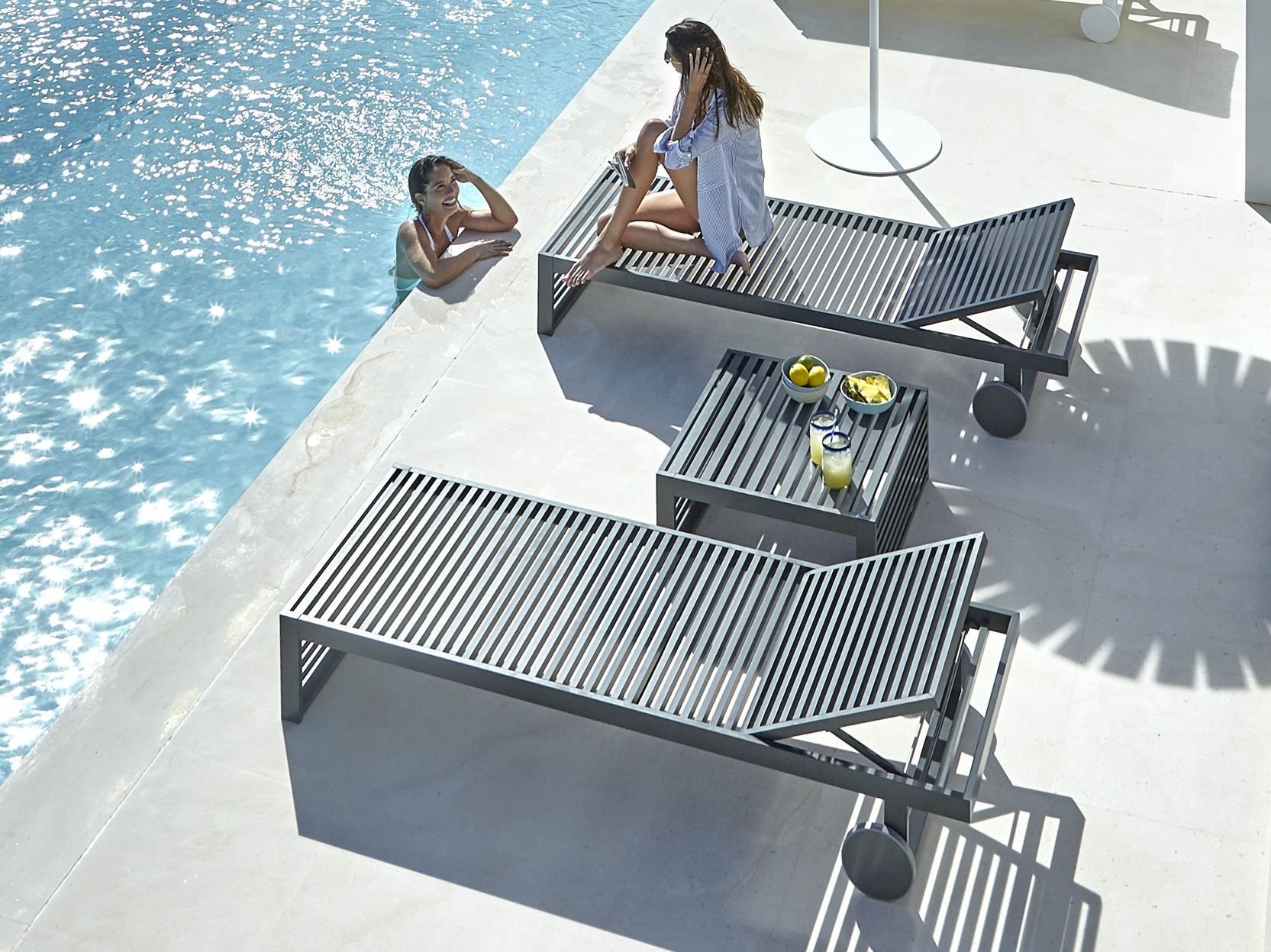 Алюминиевый садовый столик GANDIABLASCO ДНК ARCH-00024534 - Вид №4