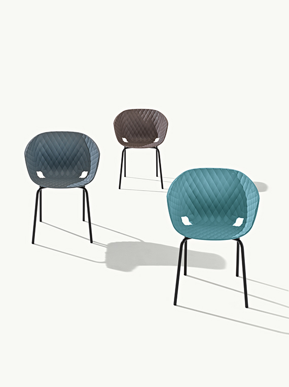 Uni-ka 594 Кресло со стальным каркасом, 4 ножки. Полипропиленовая оболочка. Et al. Uni-ka