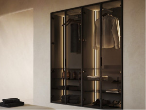 Встраиваемый деревянный шкаф для ванной комнаты с дверцами