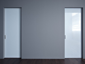 Дверь в тамбуре