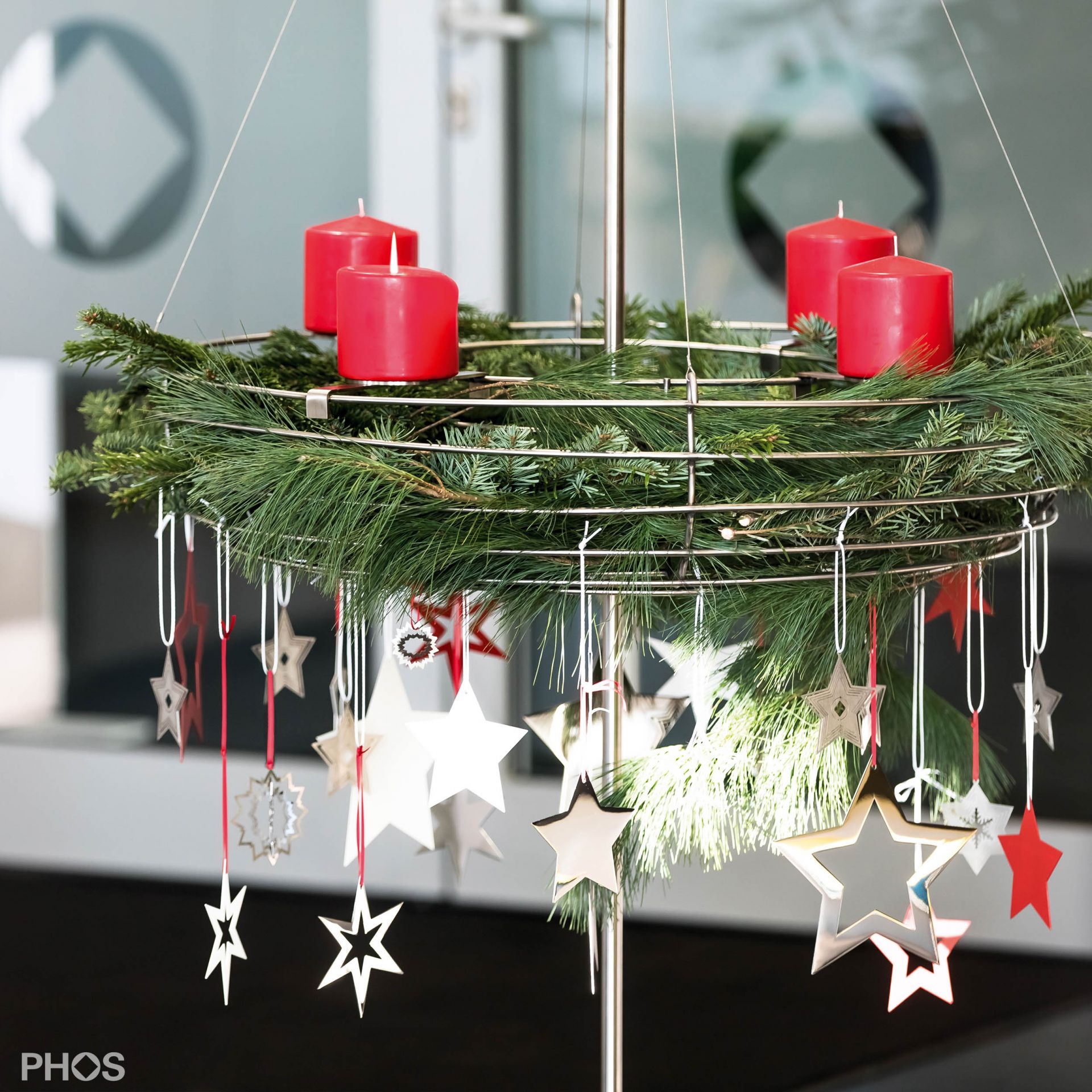 AKS1-BPR Подставка для венков Адвента с корзиной, основание: красное. PHOS 