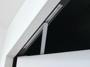 GEZE Встроенный доводчик