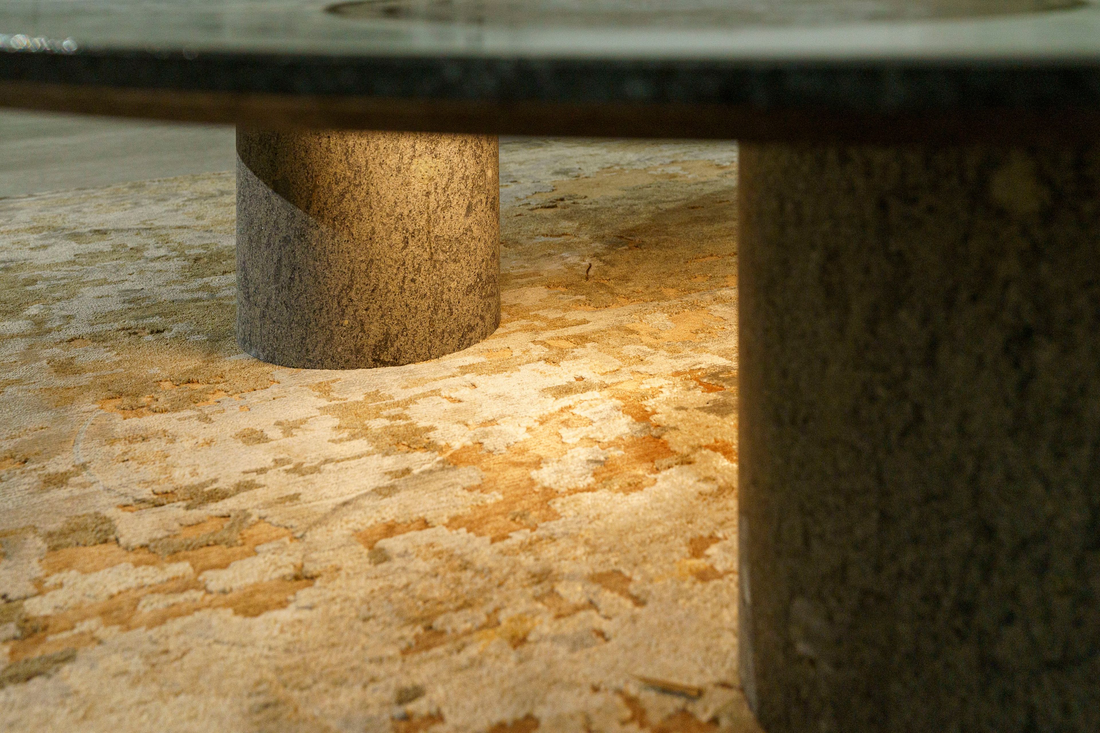 Светлый журнальный столик из майоликовой лавы и дуба DOMIZIANI современный ARCH-00078142 - Вид №1