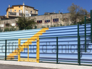 Поликарбонат спортивная площадка забор