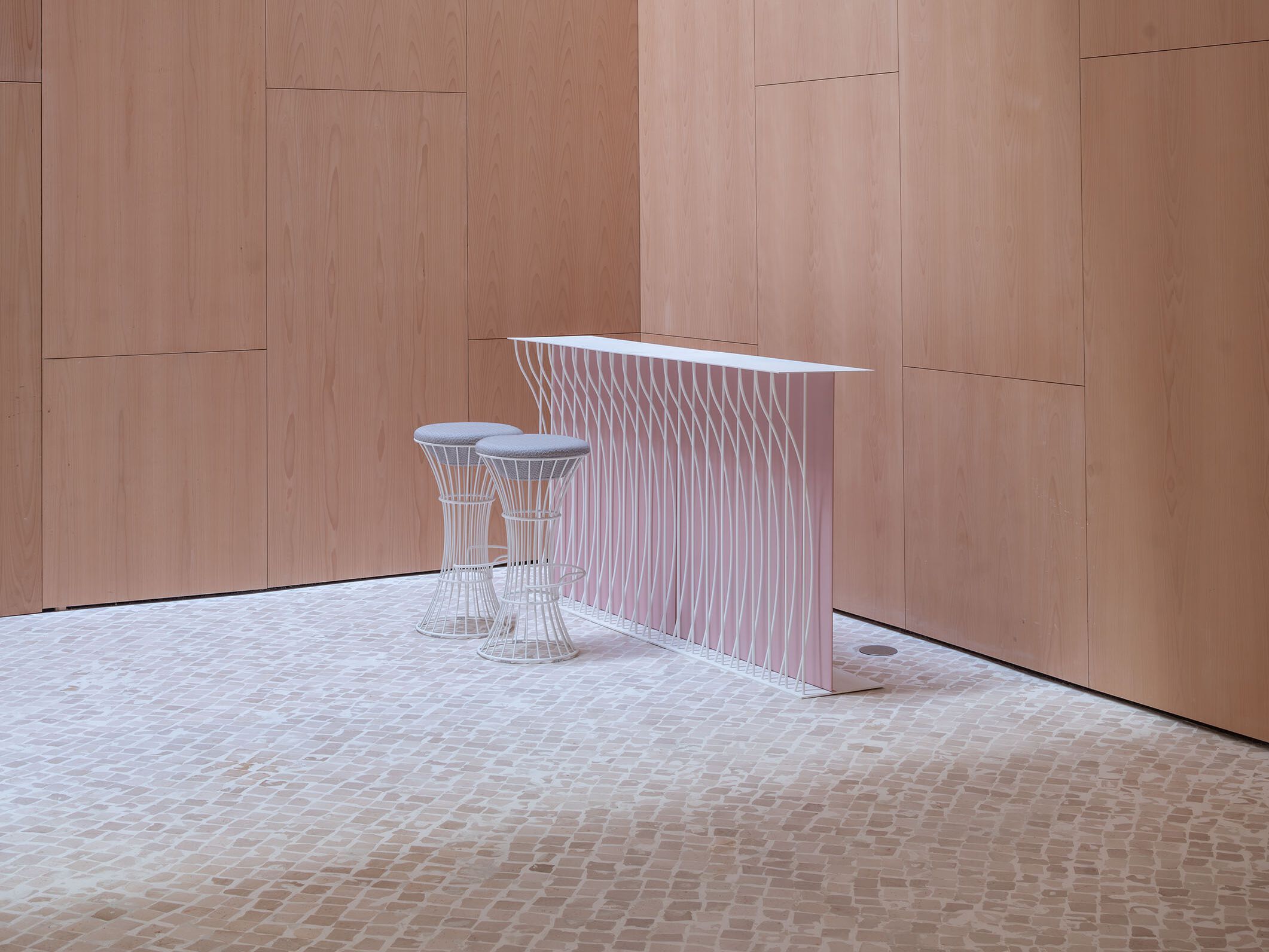 Стальная барная стойка с порошковым покрытием iSimar Riviera ARCH-00121303 - Вид №1