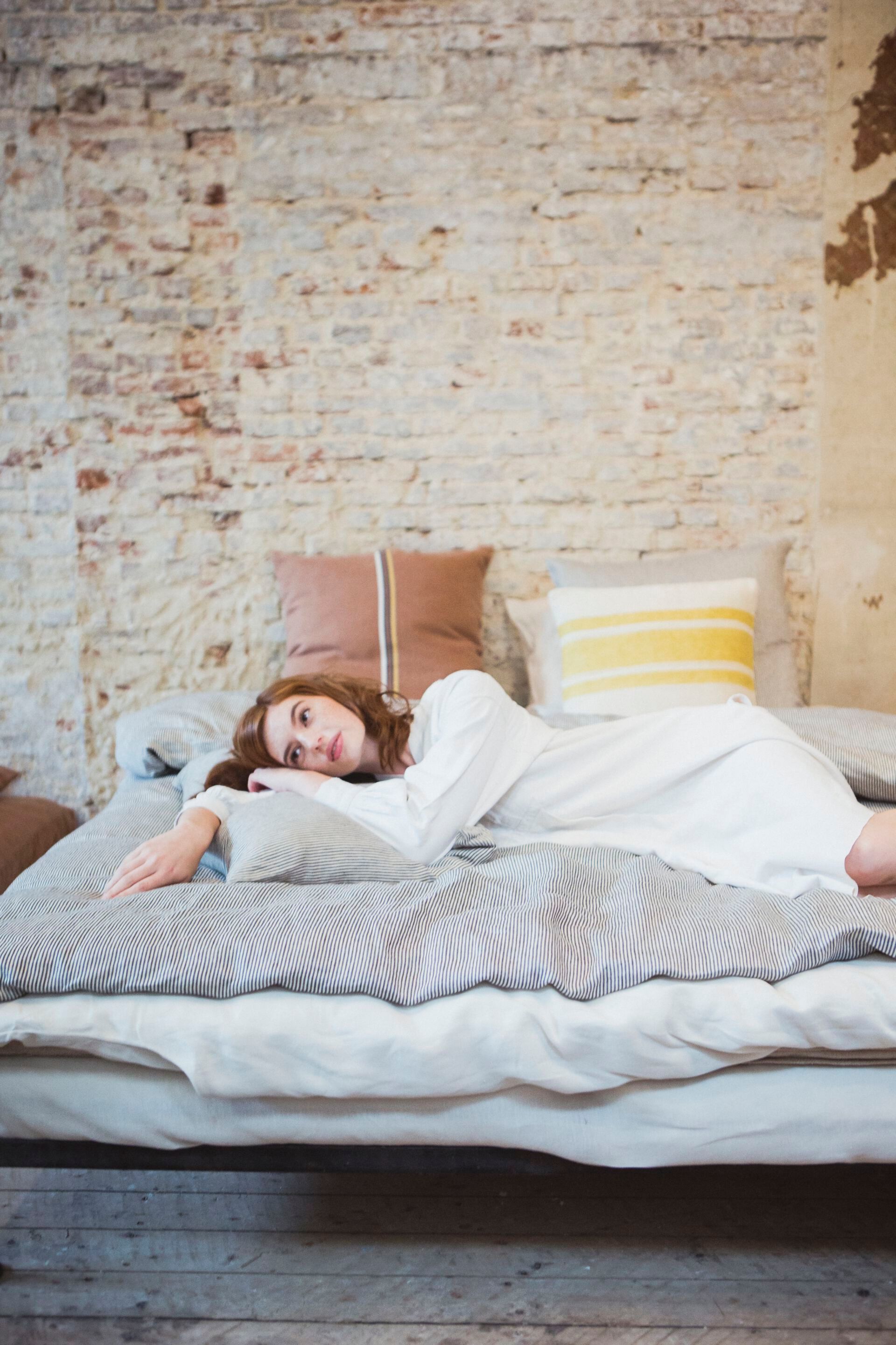 Льняная полосатая квадратная подушка Libeco Home The Workshop Stripe ARCH-00137455 - Вид №3