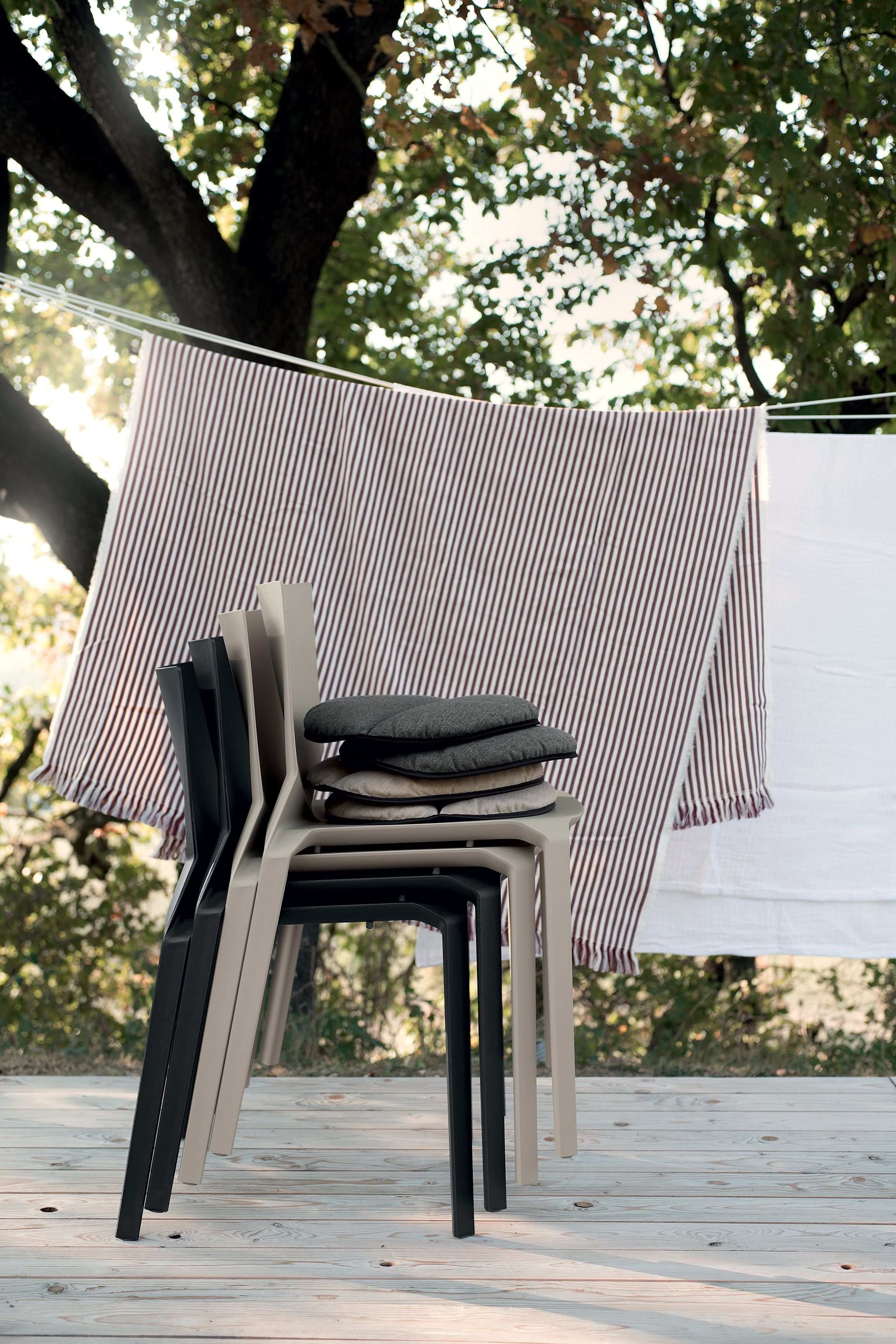 Открытый круглый сплошной цвет подушки Kristalia Lips ARCH-00060696 - Вид №15