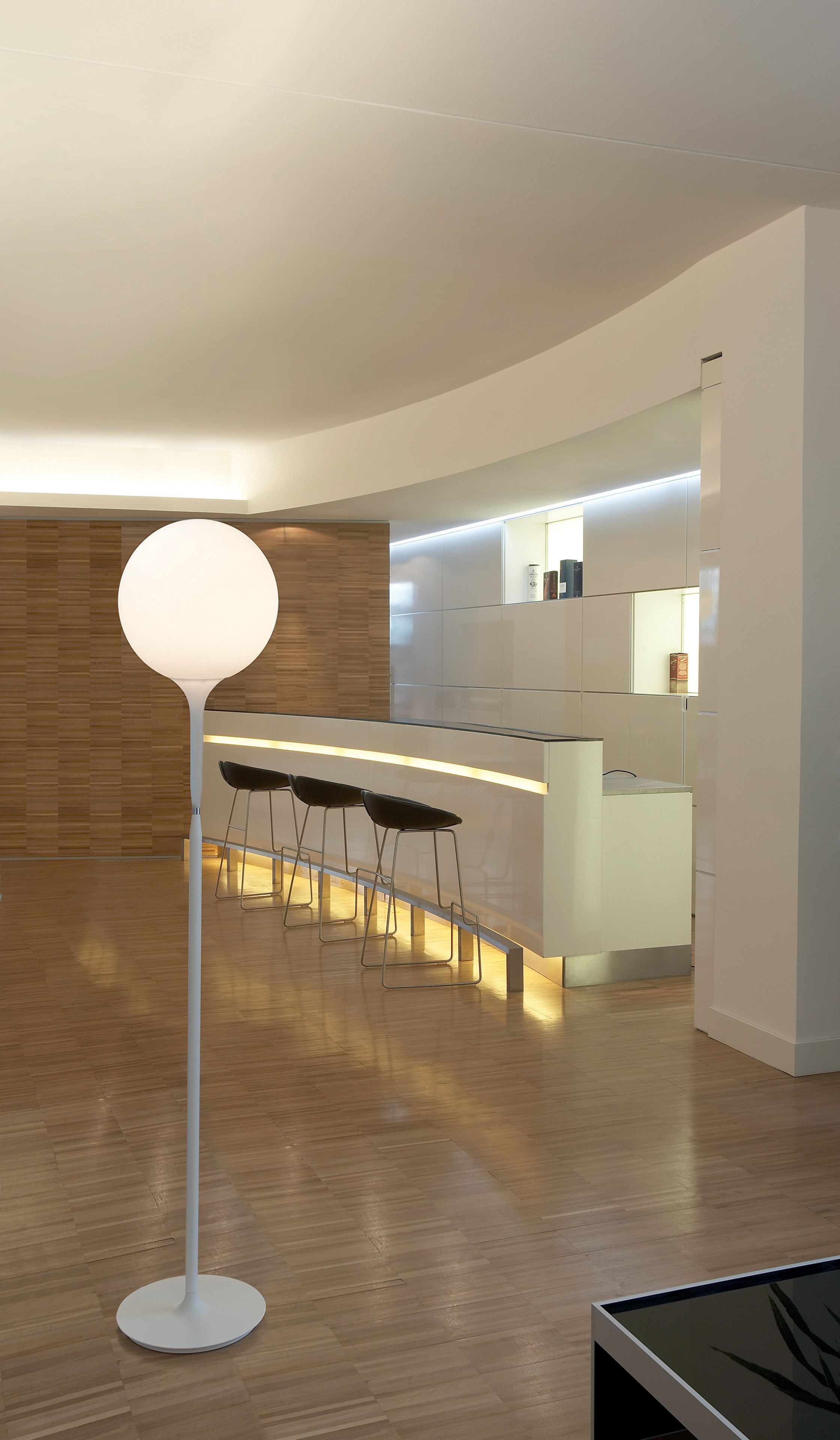 Напольная лампа из дутого стекла Artemide Castore ARCH-00120451 - Вид №4